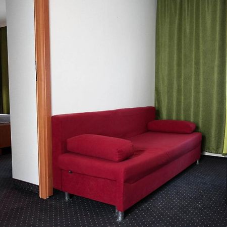 Hotel George Nadarzyn Dış mekan fotoğraf