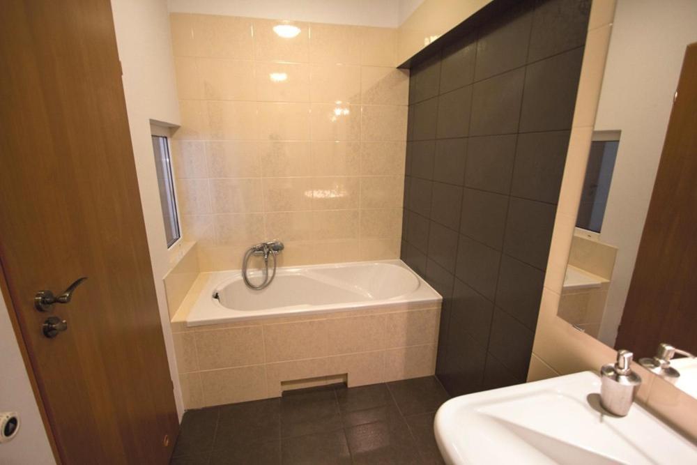 Hotel George Nadarzyn Oda fotoğraf